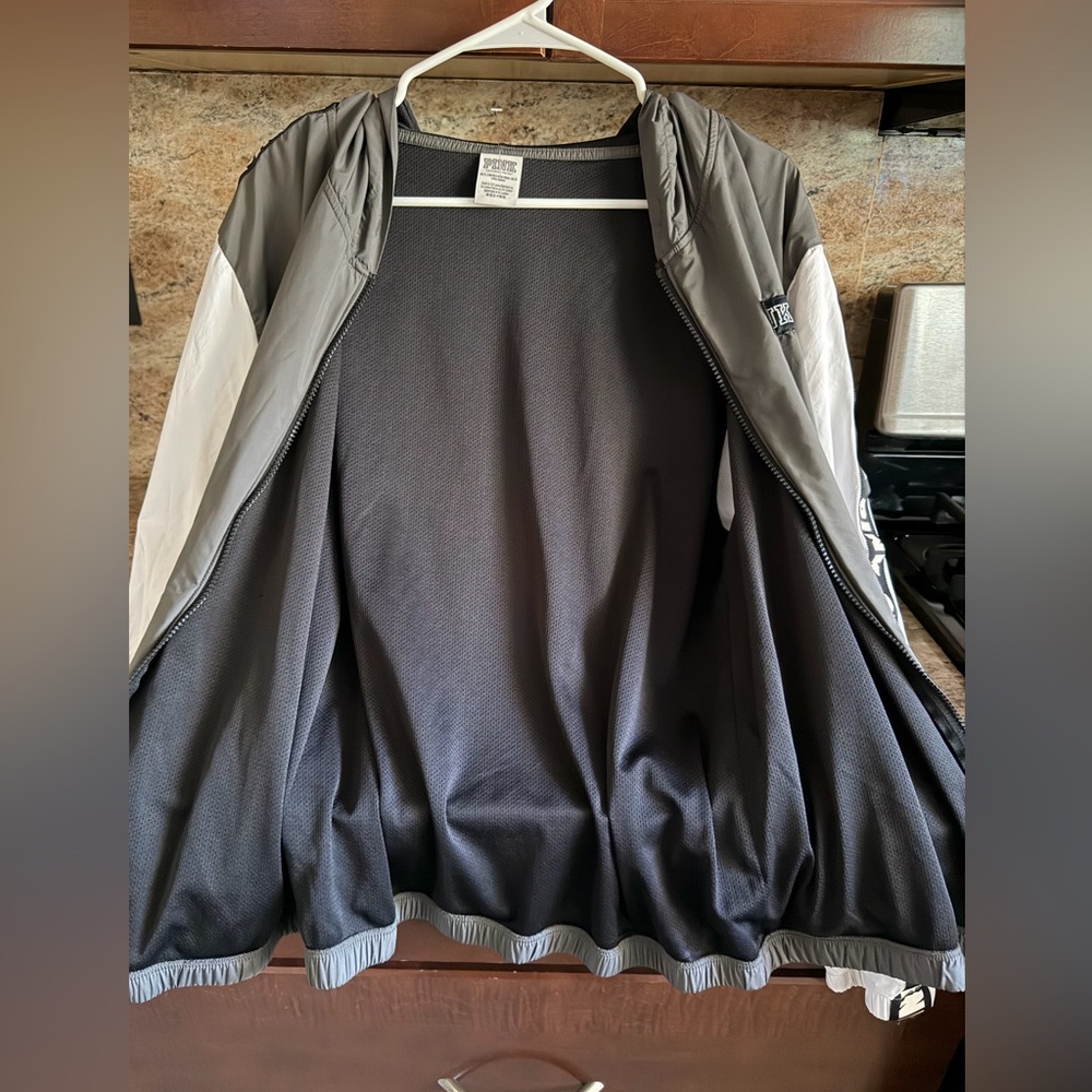 PINK Victoria's Secret Gray Hooded Windbreaker Jacket. - Picture 3 of 4